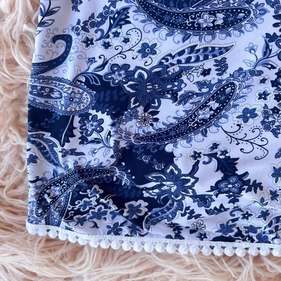 Women’s Paisley Tank Top - Picture 4 of 5